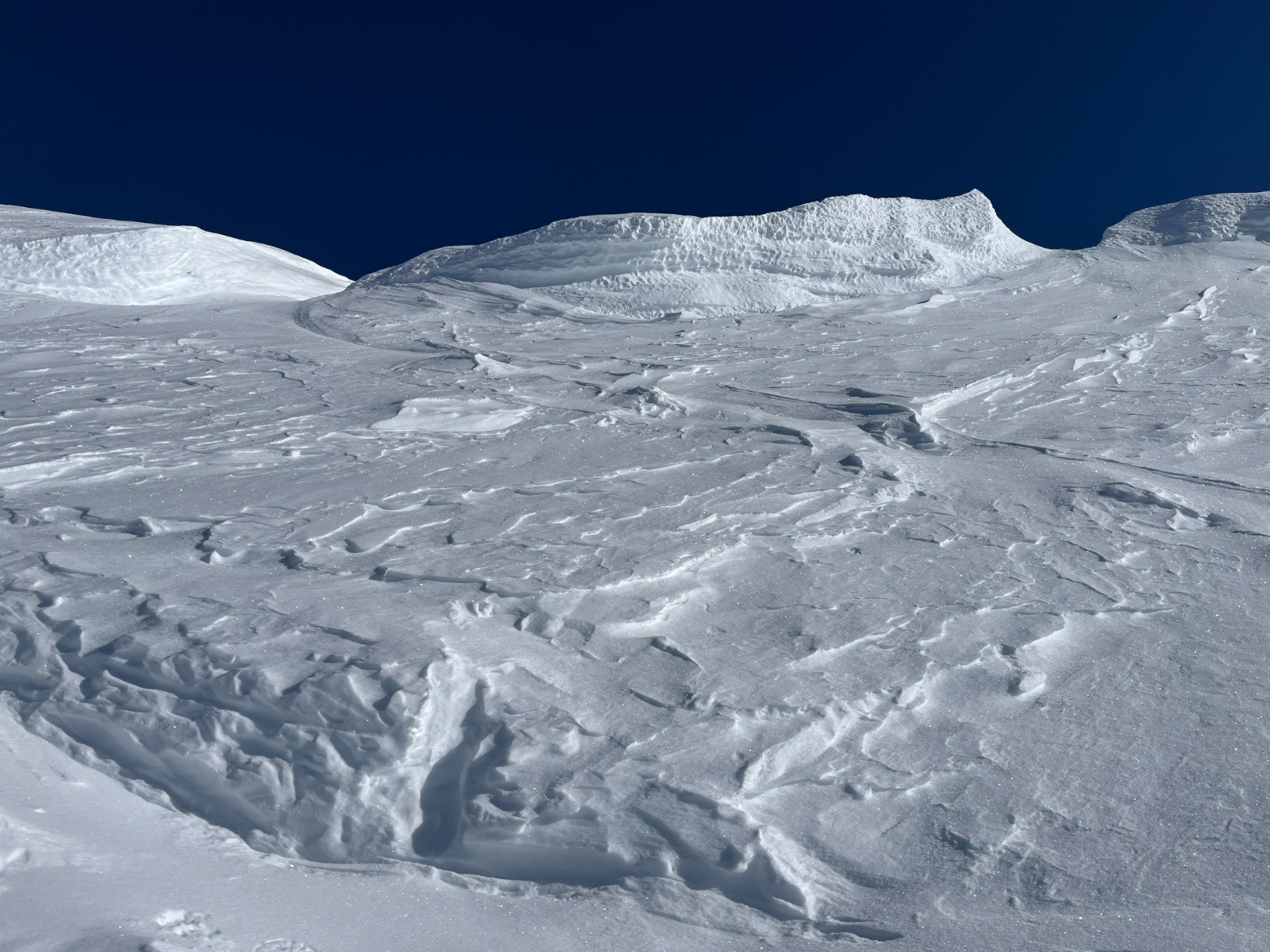 #6 Les corniches de la crête Les corniches de la crête