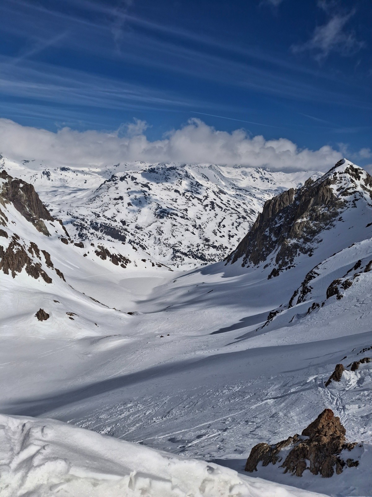 &nbsp;Depuis le col, vue côté sur le lac des Béraudes et la clarée&nbsp;