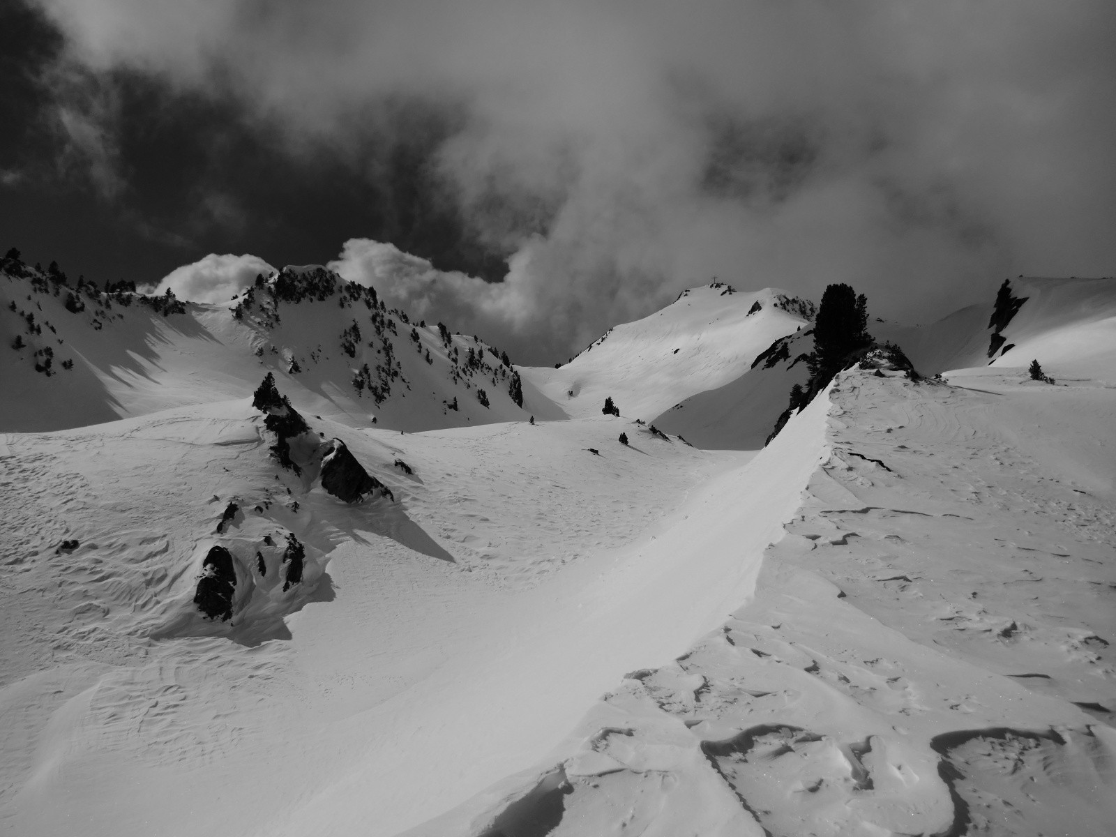 #9 Si proche, si loin... Si proche, si loin...