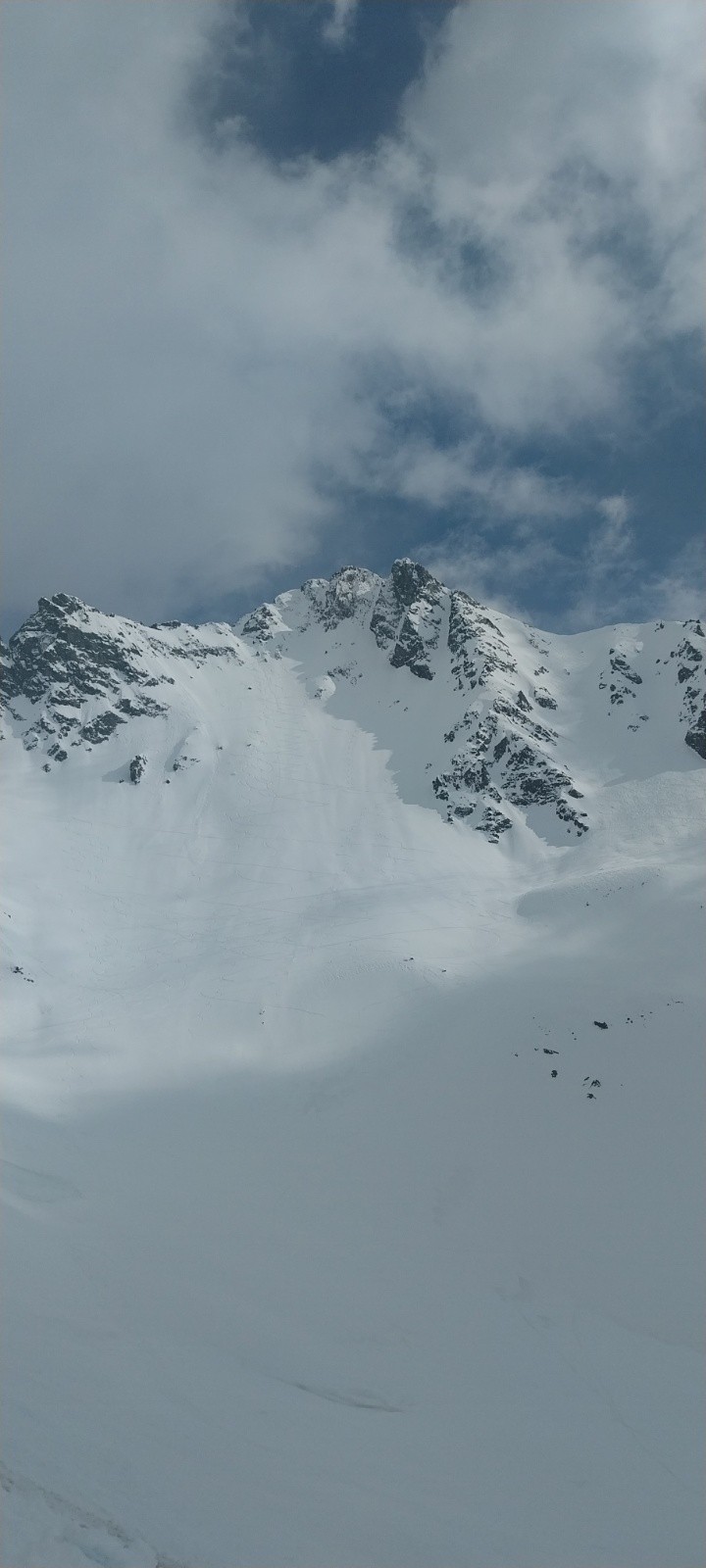 #25 Dernier coup d Dernier coup d'œil sur le Rocher de l'homme avant le jour blanc
