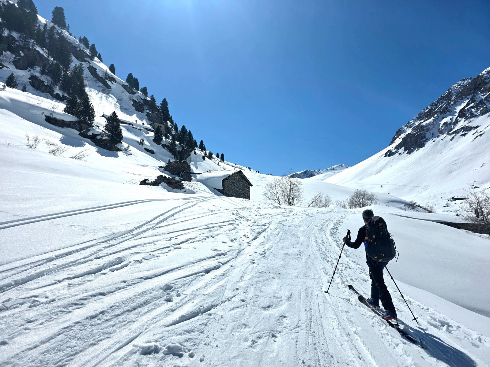 #1 Pasage au hameau du Lavoir Pasage au hameau du Lavoir