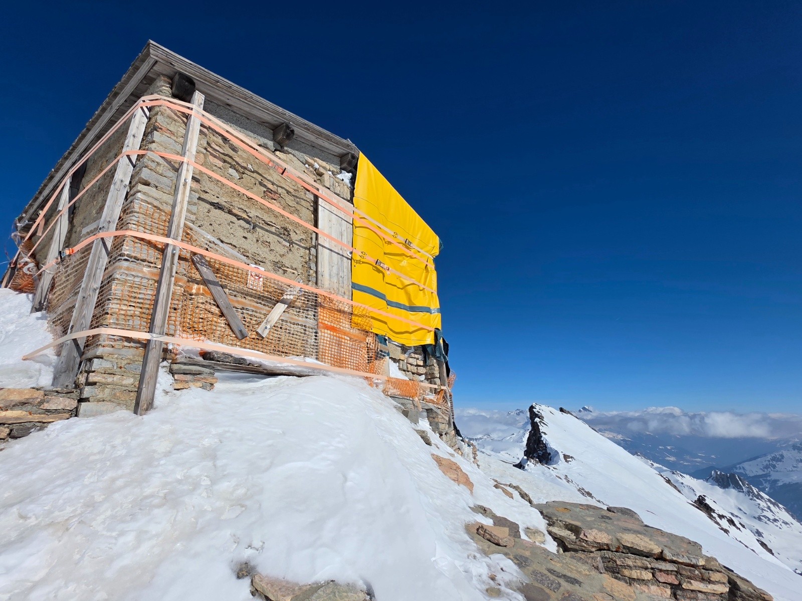 #11 Chapelle du Thabor qui tient par des bouts de ficelles !! Chapelle du Thabor qui tient par des bouts de ficelles !!