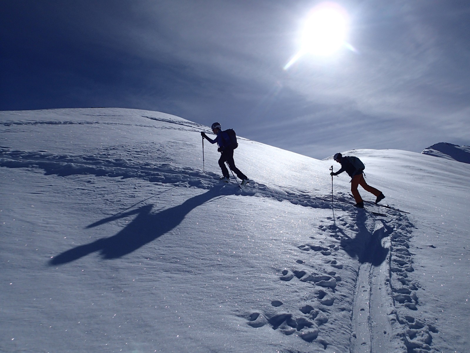 Gérard à la trace, Phil dans ses skis...