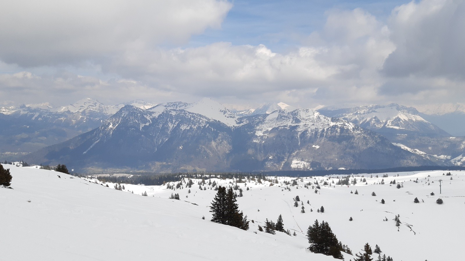 &nbsp;Côté sommets de Bauges