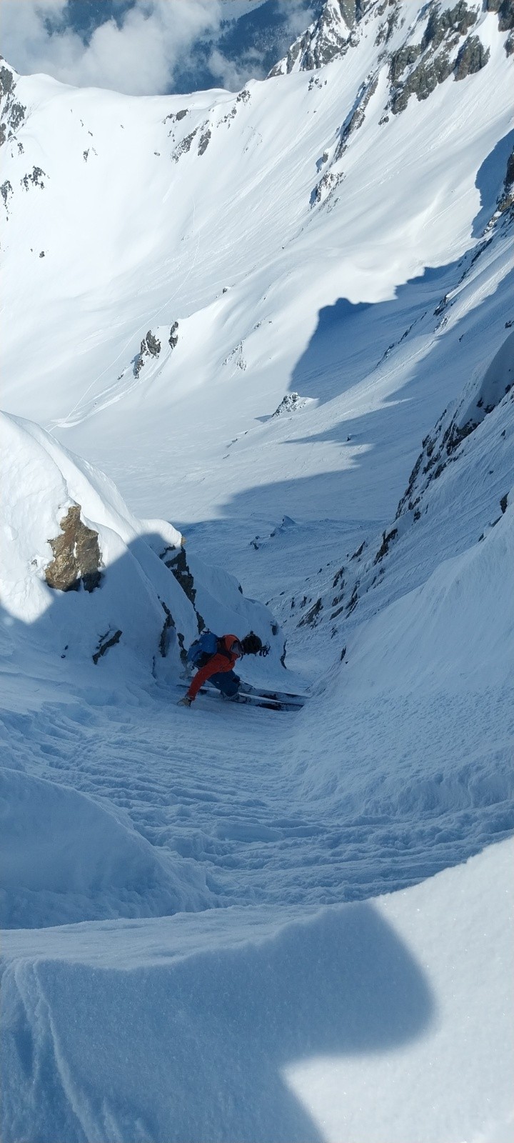 &nbsp;ça penche, c'est étroit