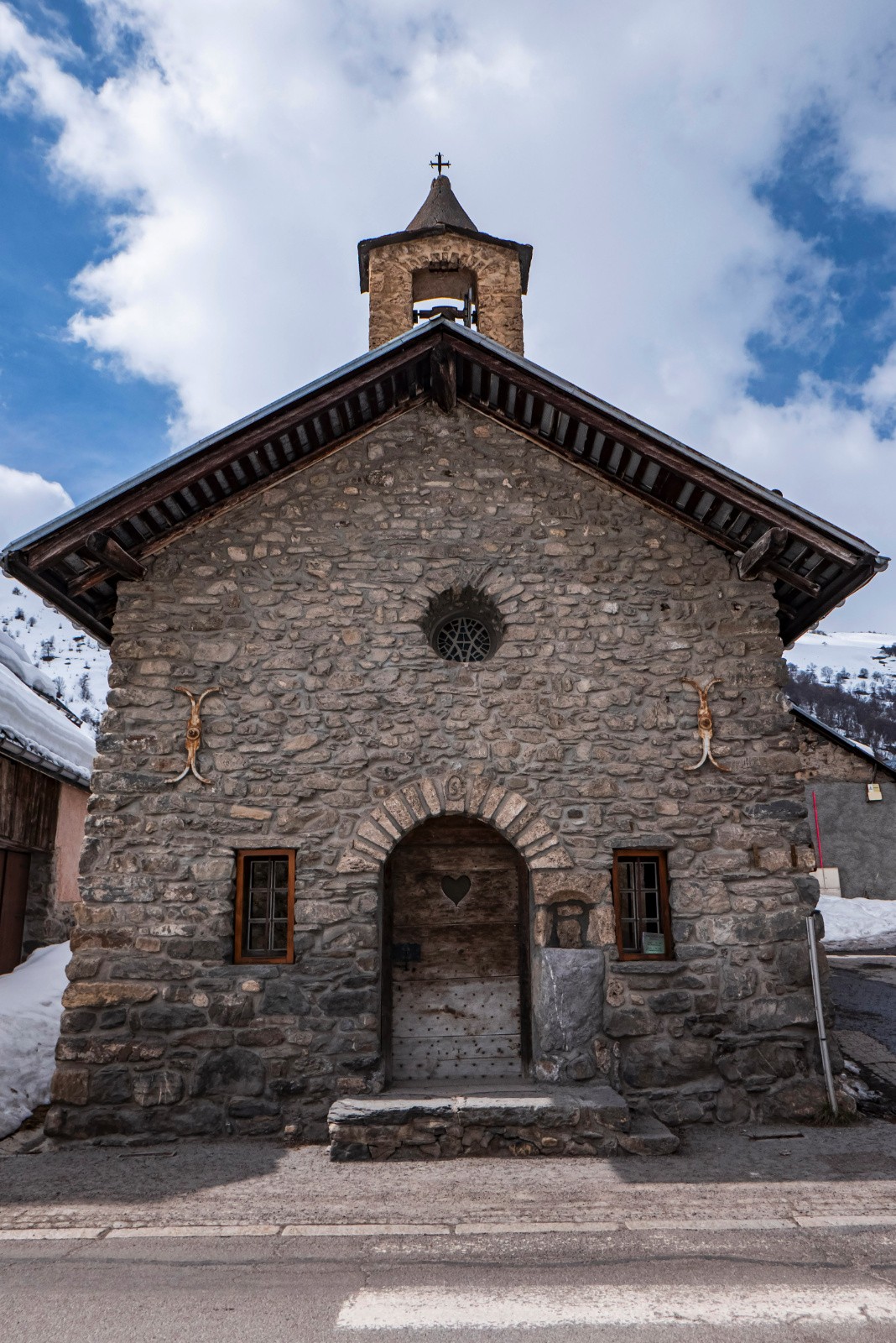 Dépose à la chapelle des Verneys