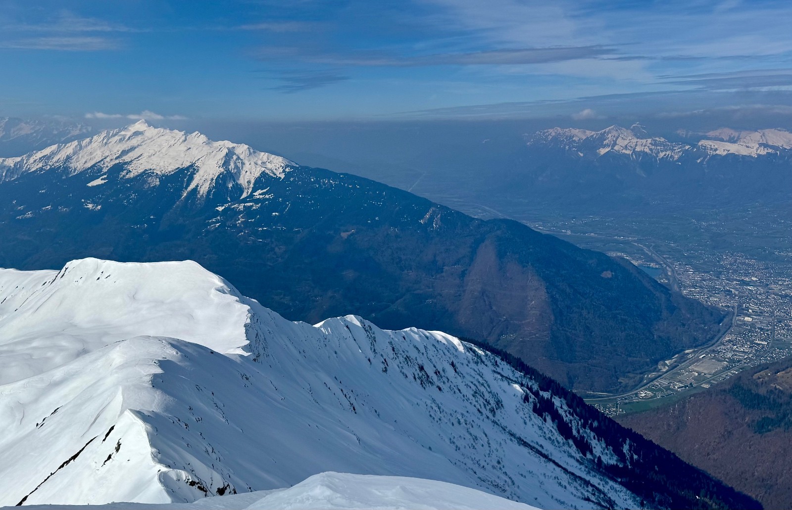 &nbsp;Grand Arc et Albertville vus du sommet