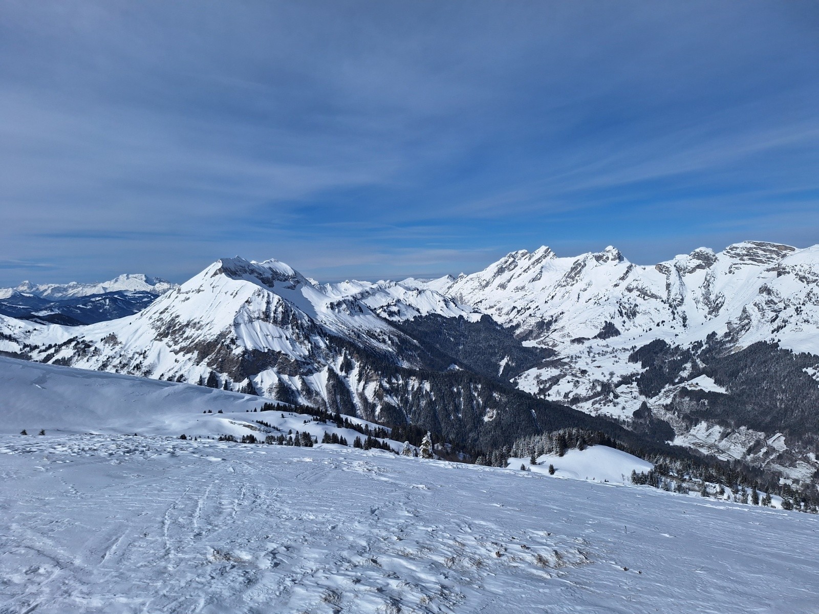 Almet et Bornes depuis la Tête des Muets&nbsp;
