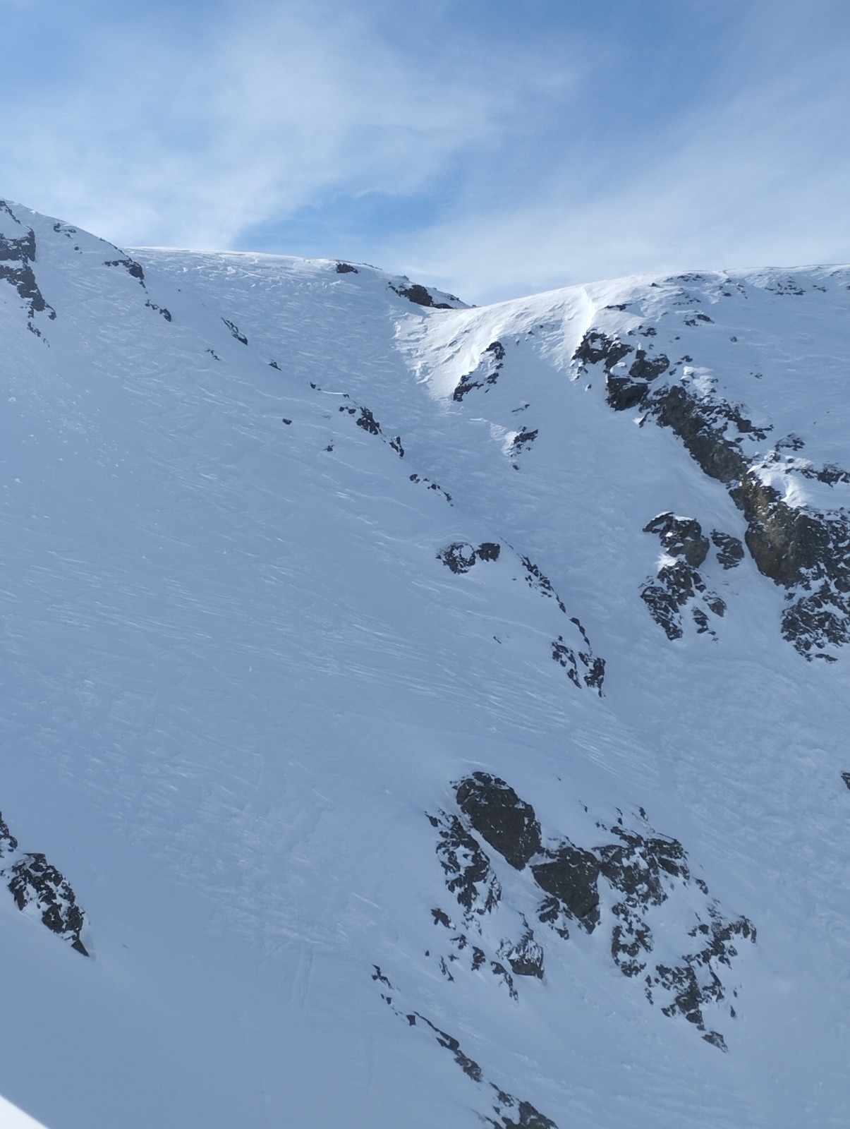 Couloir nord est du petit Van, à l'air bien soufflé&nbsp;