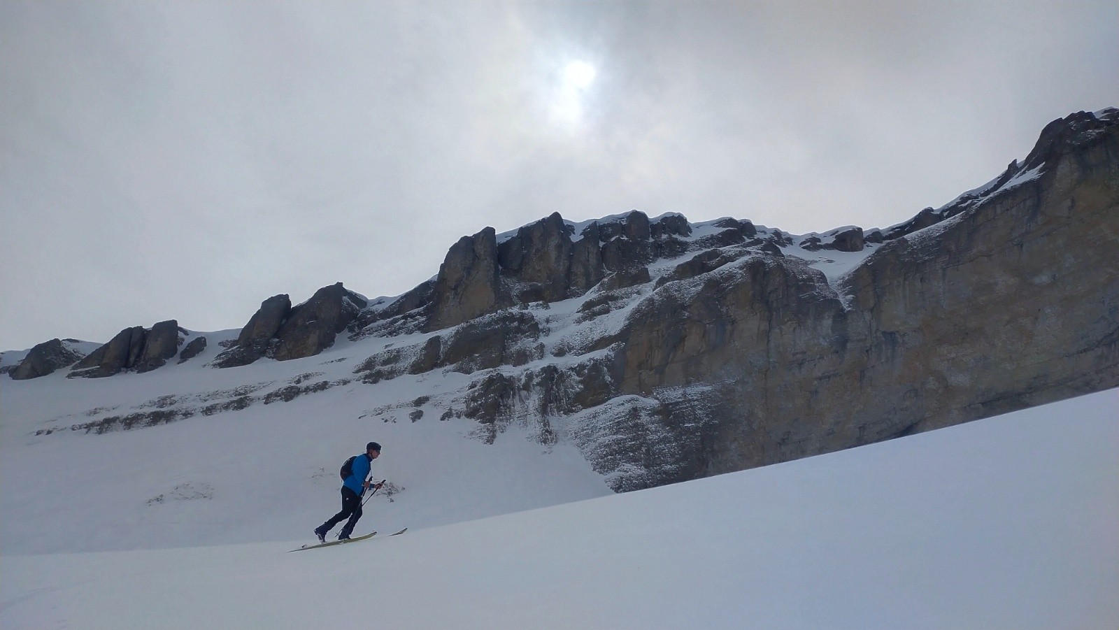 &nbsp;Crêtes de l'Étoile au dessus