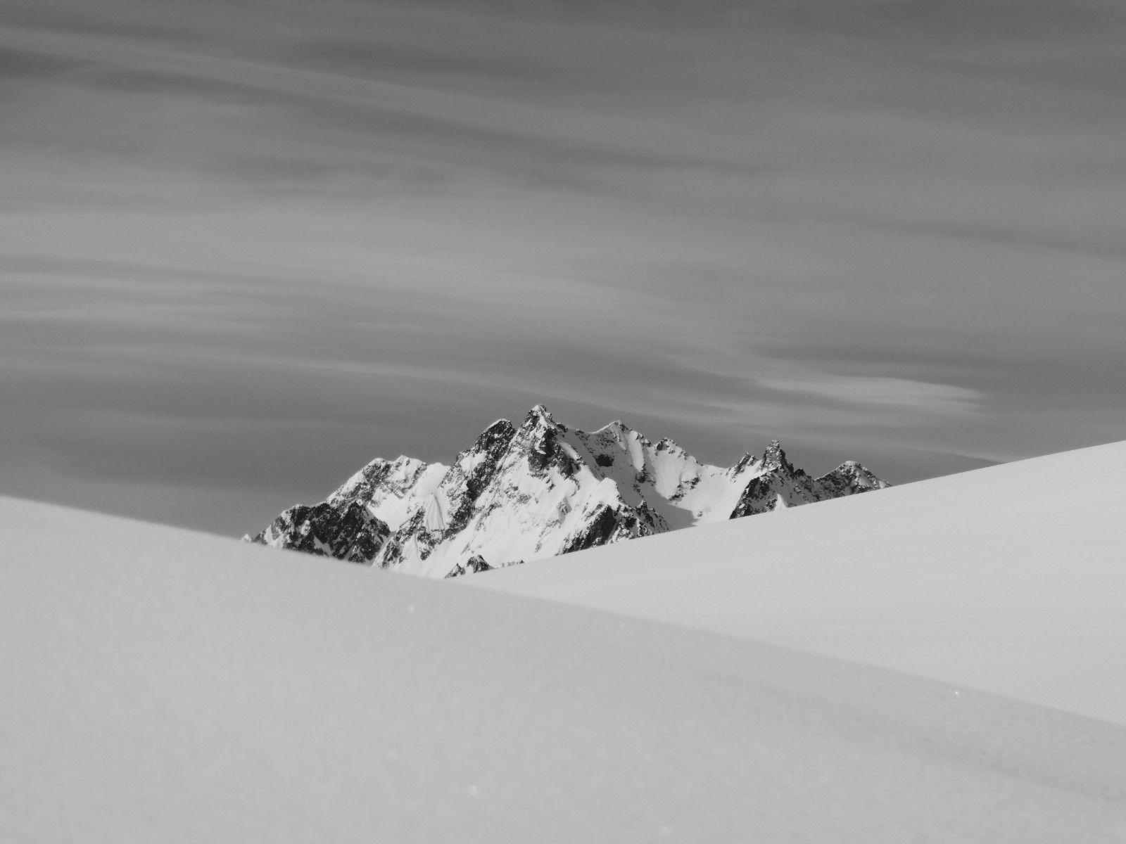 &nbsp;Fenêtre sur le Pic du Frêne.