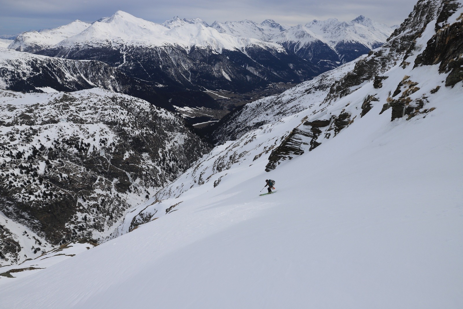 Passage bien expo avant de rejoindre le GR5 qui mène au Refuge de l'Arpont