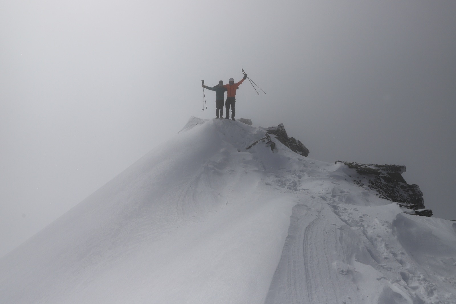 Micka & Riton au sommet de la Roche Chevrière