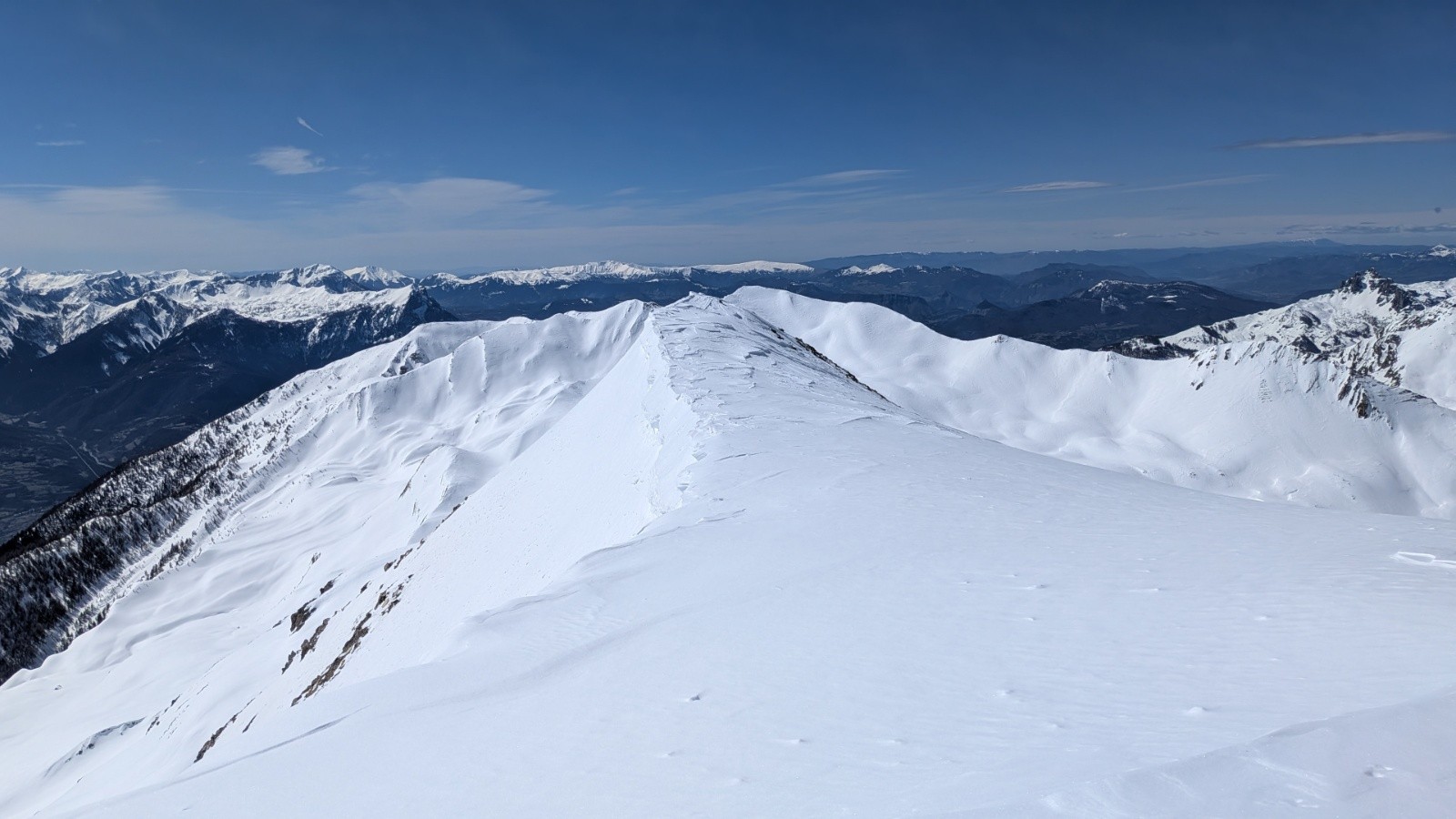 Vers le sud du sommet