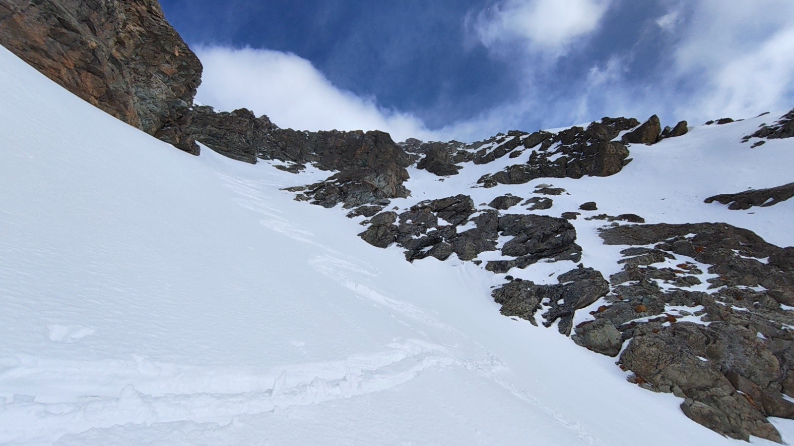 Haut du couloir suspendu à la descente