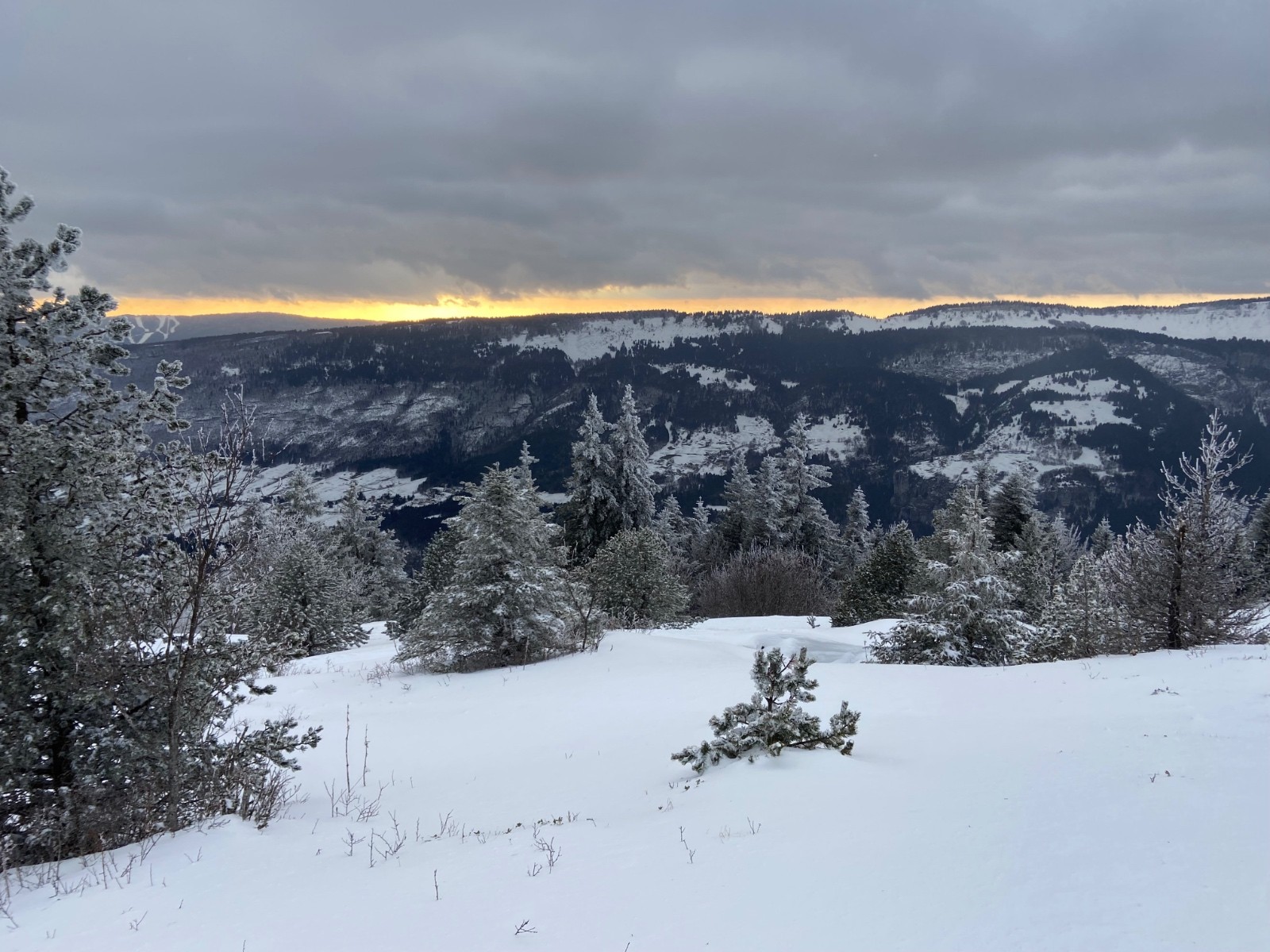 &nbsp;Dans la descente, premières lueurs de coucher de soleil