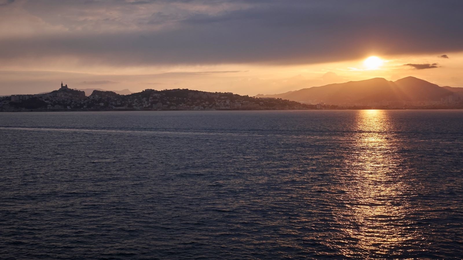 &nbsp;... bonjour Marseille (et la Bonne Mère !)
