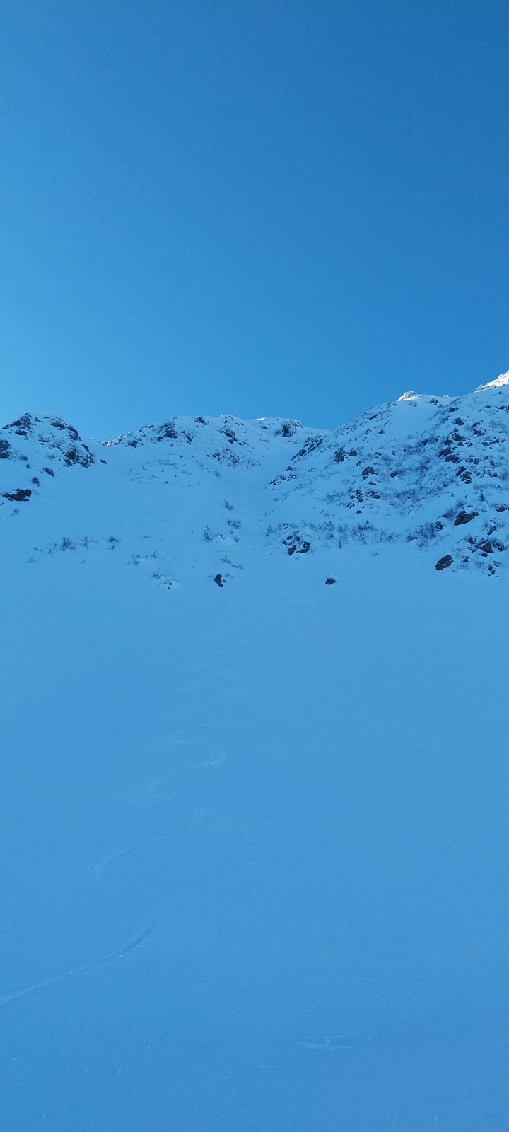 &nbsp;couloir en Y encore bien à l'ombre