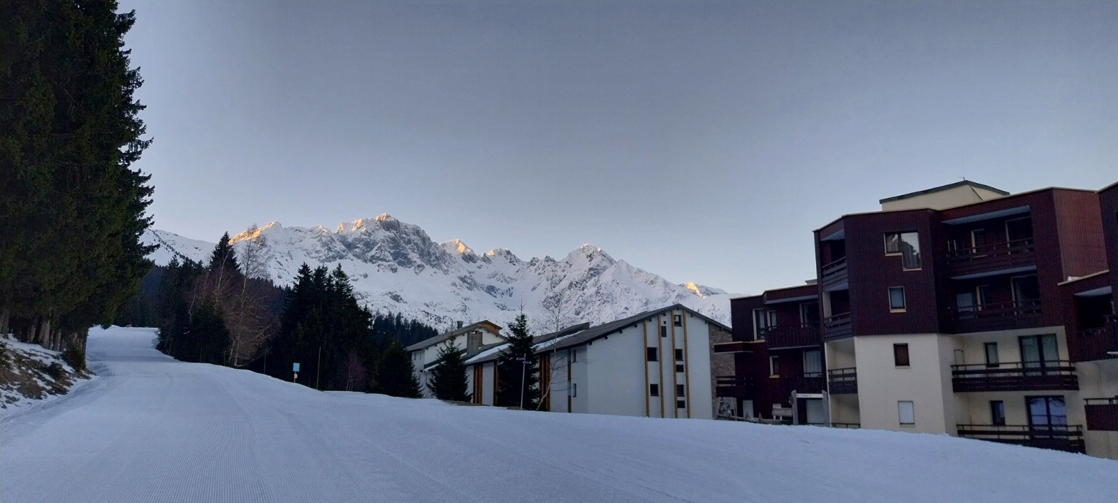 &nbsp;le soleil sort sur le Ferrouillet