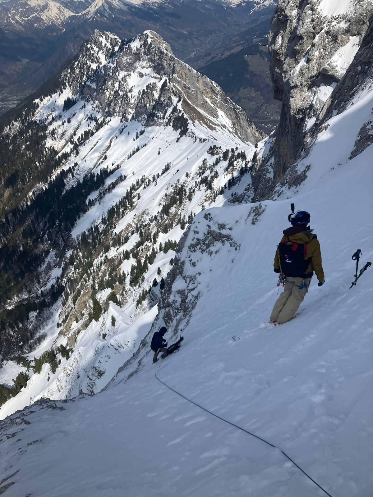 La photo de ceux qui partagent les informations : où est le relais du haut&nbsp;