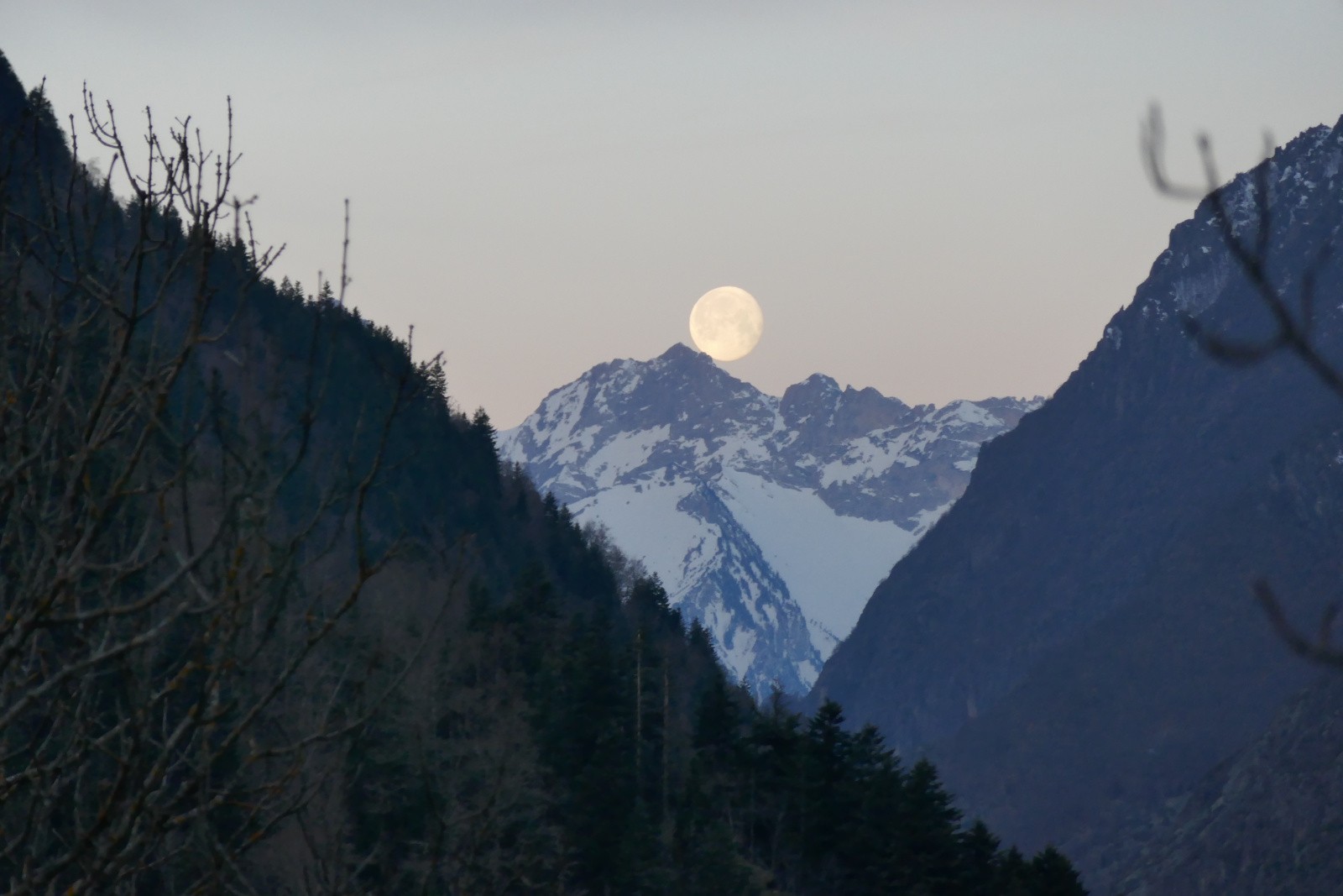 #4 La lune va se cacher La lune va se cacher