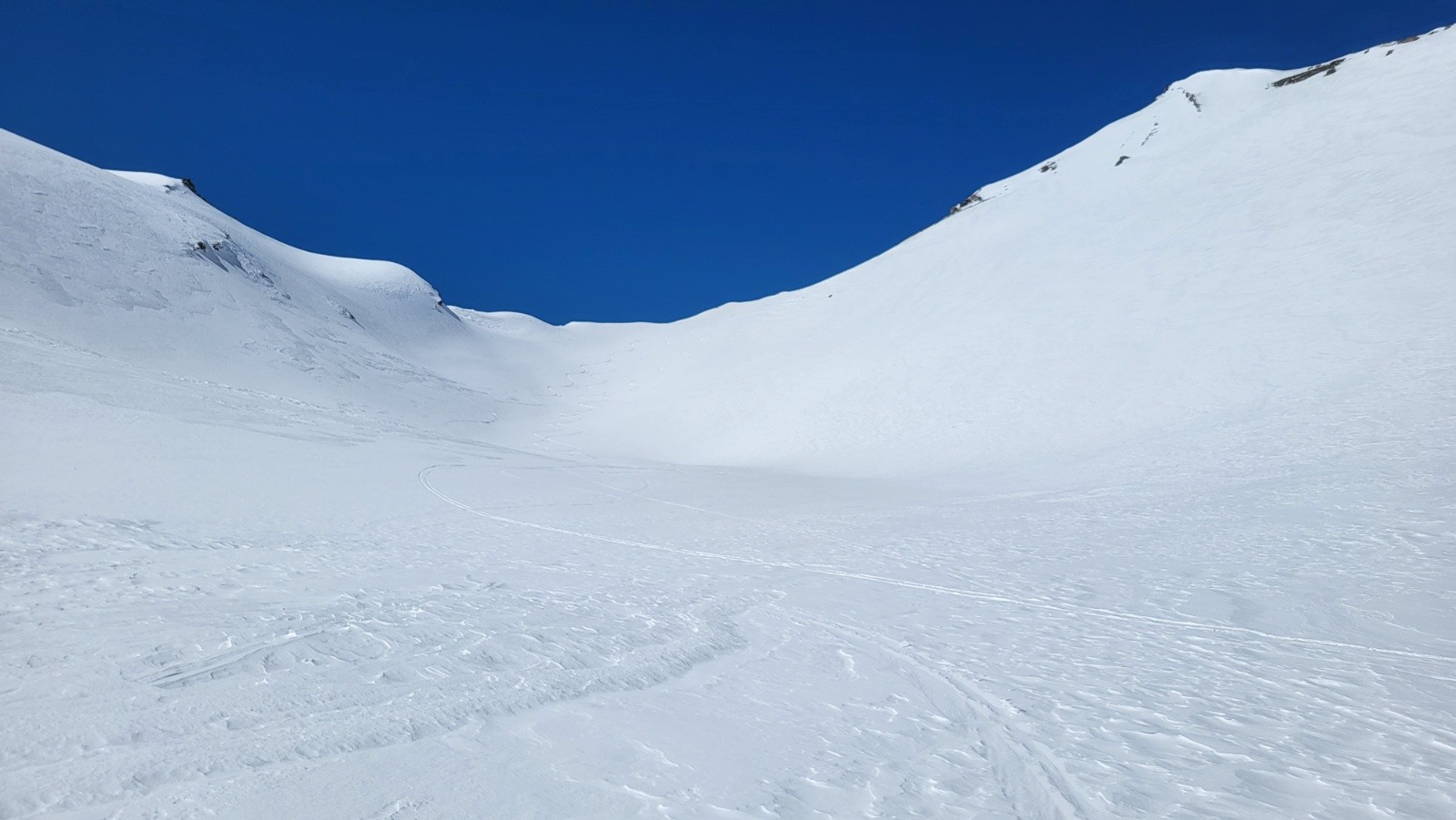 J2 Trois traces au total