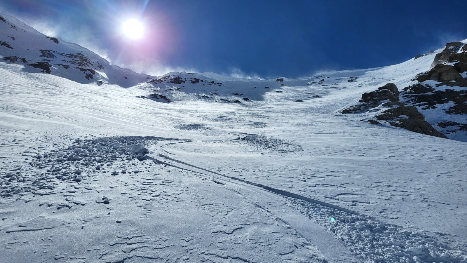 J1 Descente à skis possible depuis la Pointe Salvador