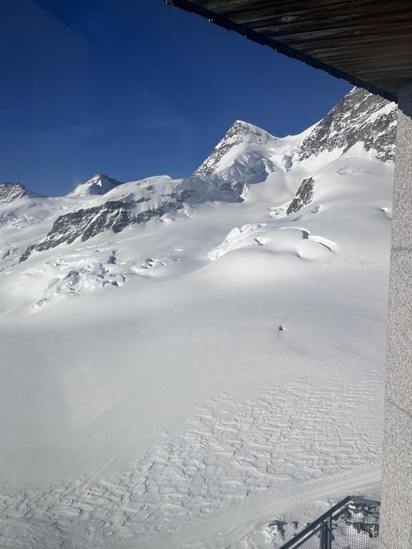 Jungfrau depuis l'arrivée du train