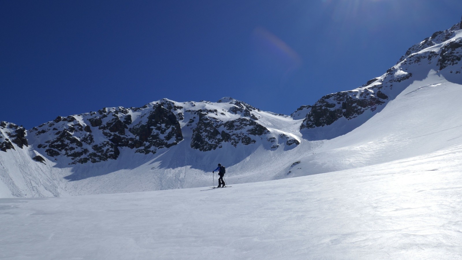 Remontée vers la brèche de la Passoire
