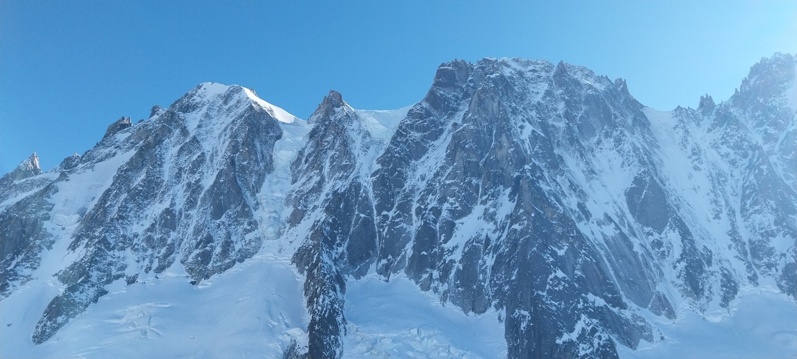 Les Courtes et les Droites