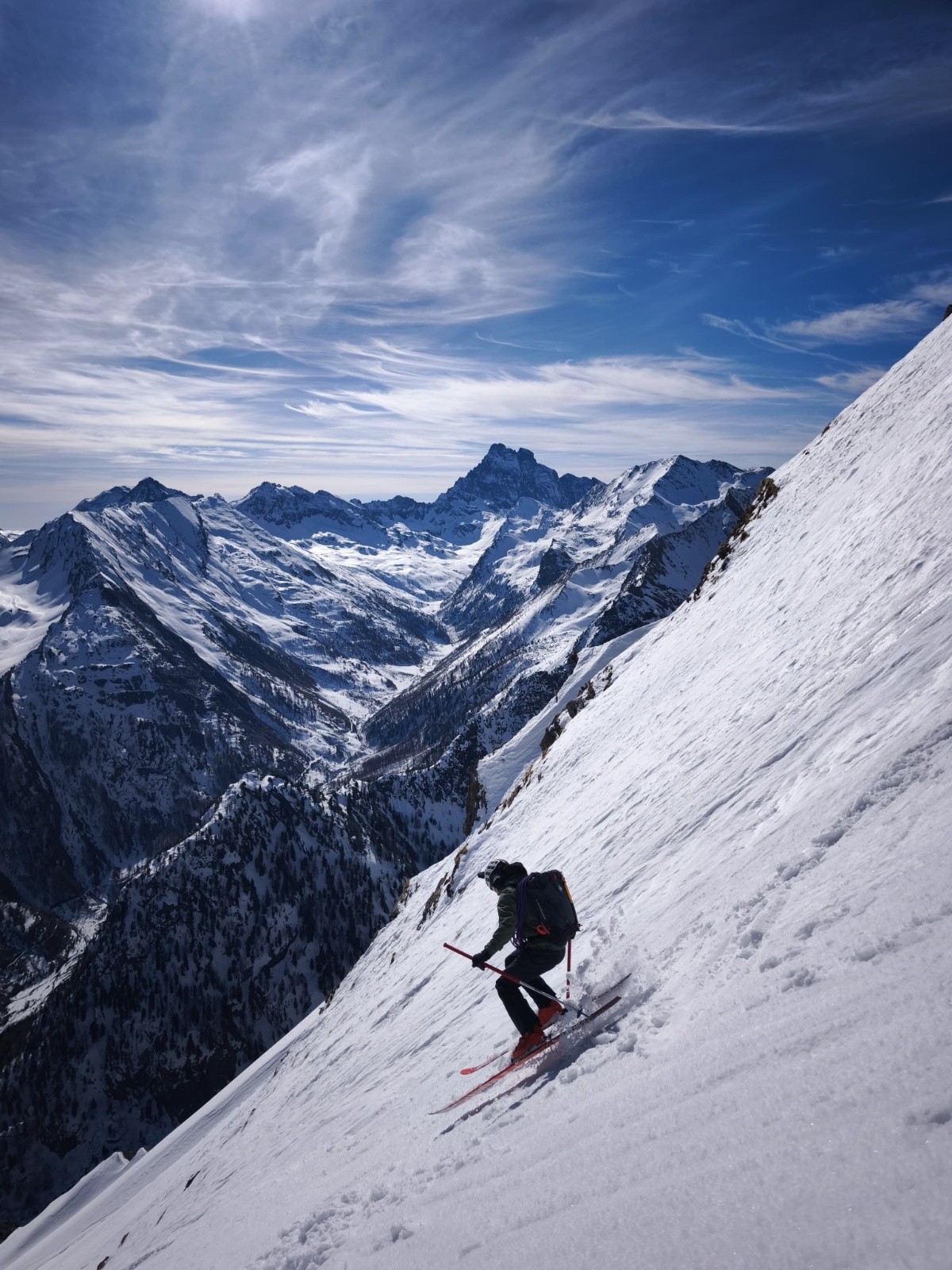 Virage devant le maitre des lieux