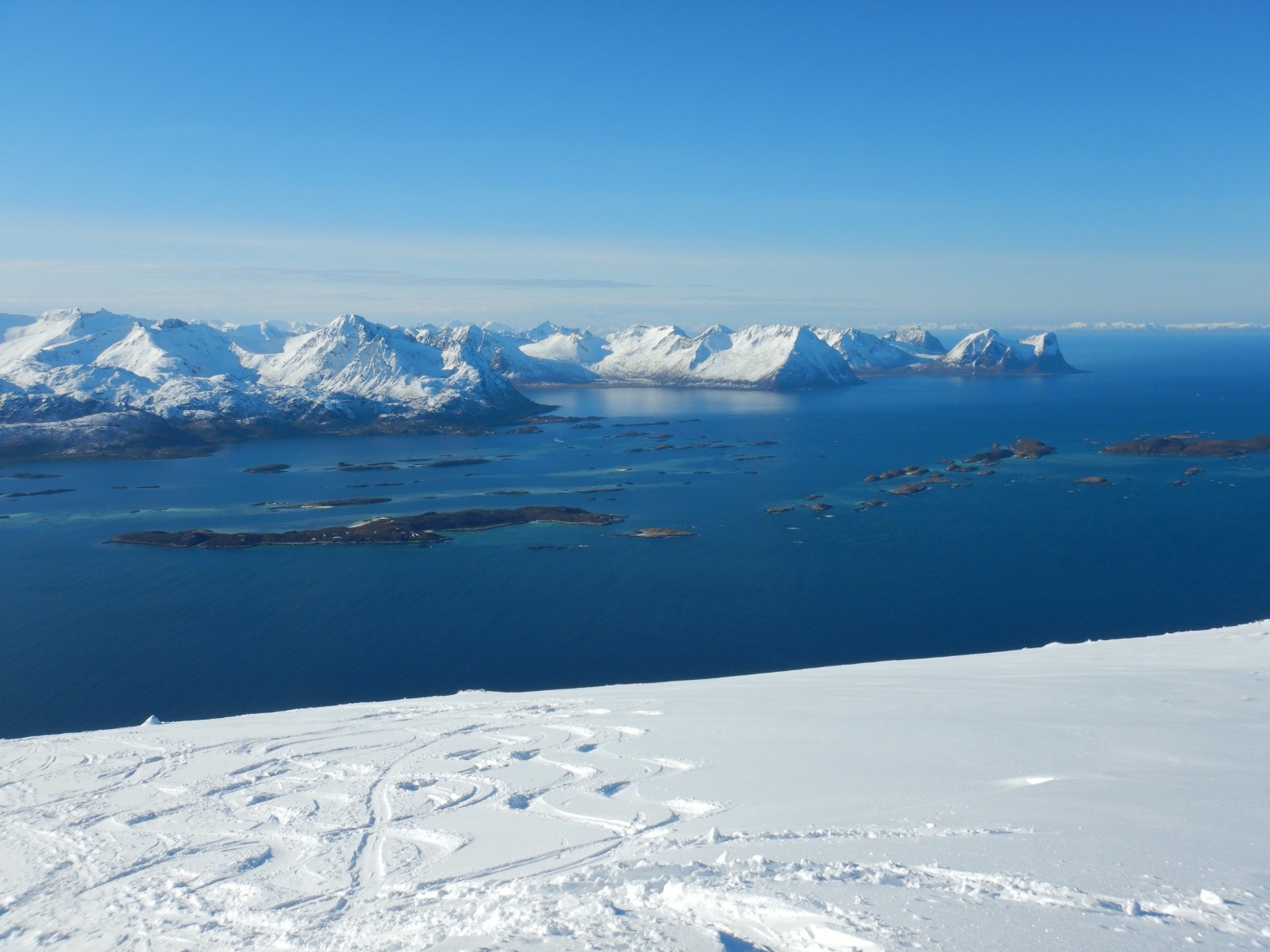 Départ de la descente **** vers la baie de Skaland