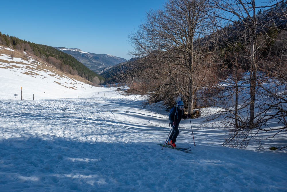 Au dessus des AlliÃ¨res