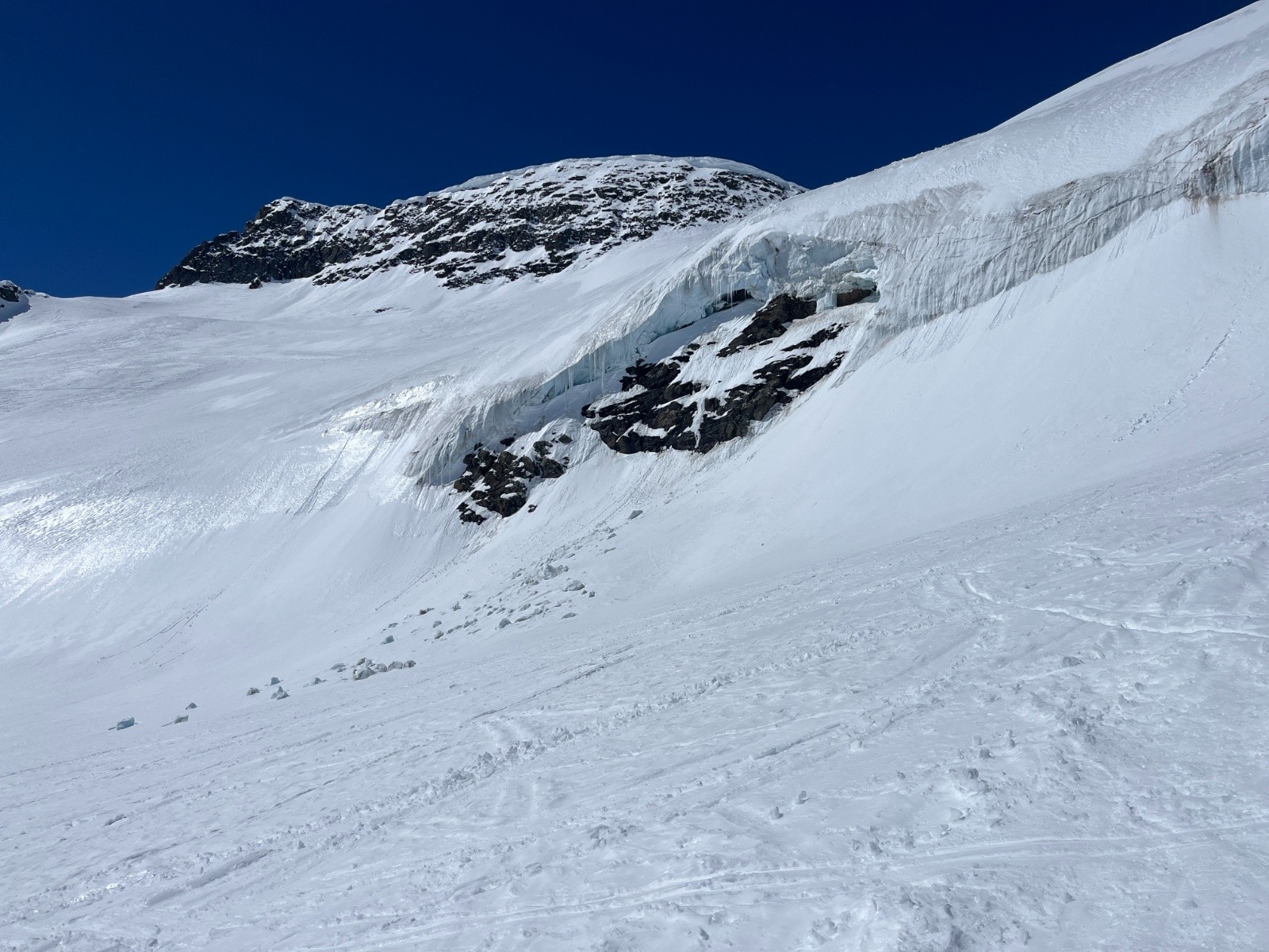 #12 J3: Sérac sur la route J3: Sérac sur la route