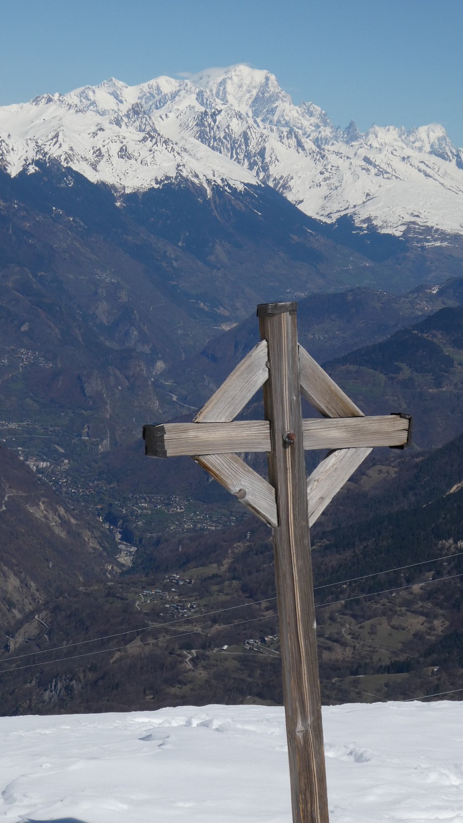 J1 la croix de la discorde (!)