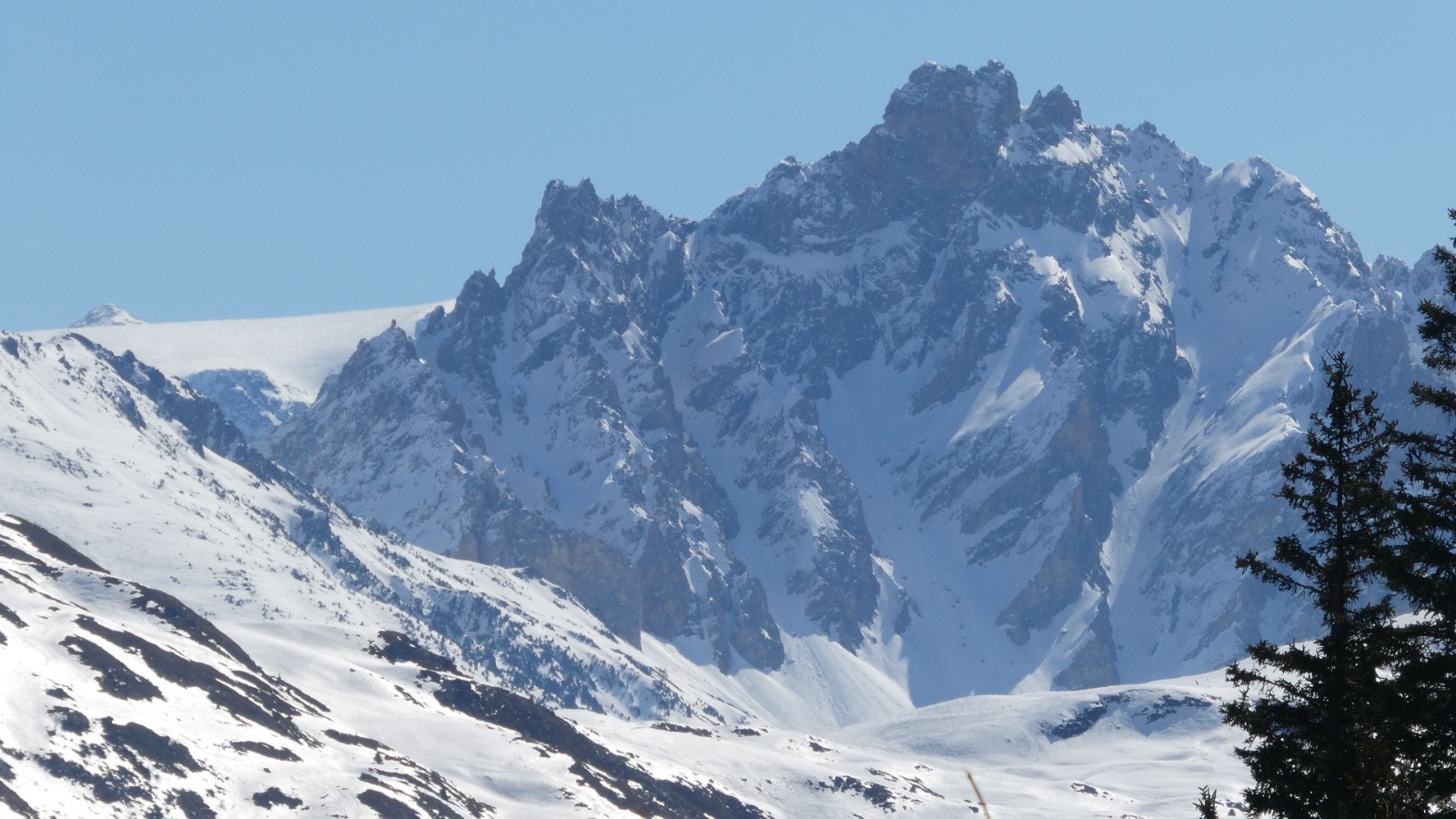 J1 un sommet de Vanoise ; Aig du Fruit ? Si qqun peut m’instruire…