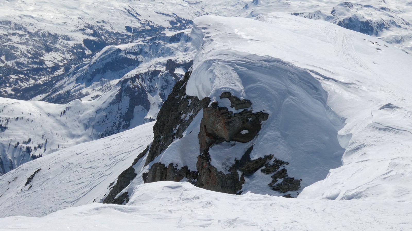 J2 corniche près du sommet du Cheval Noir
