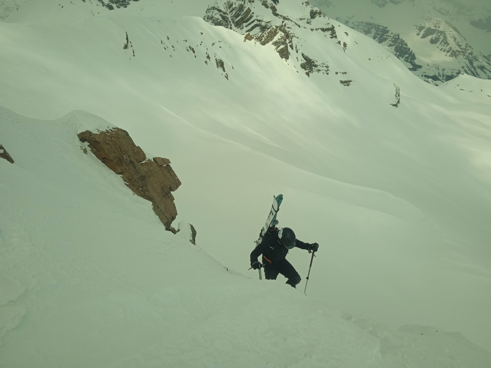 Fin de traversée à l'entre-piniers