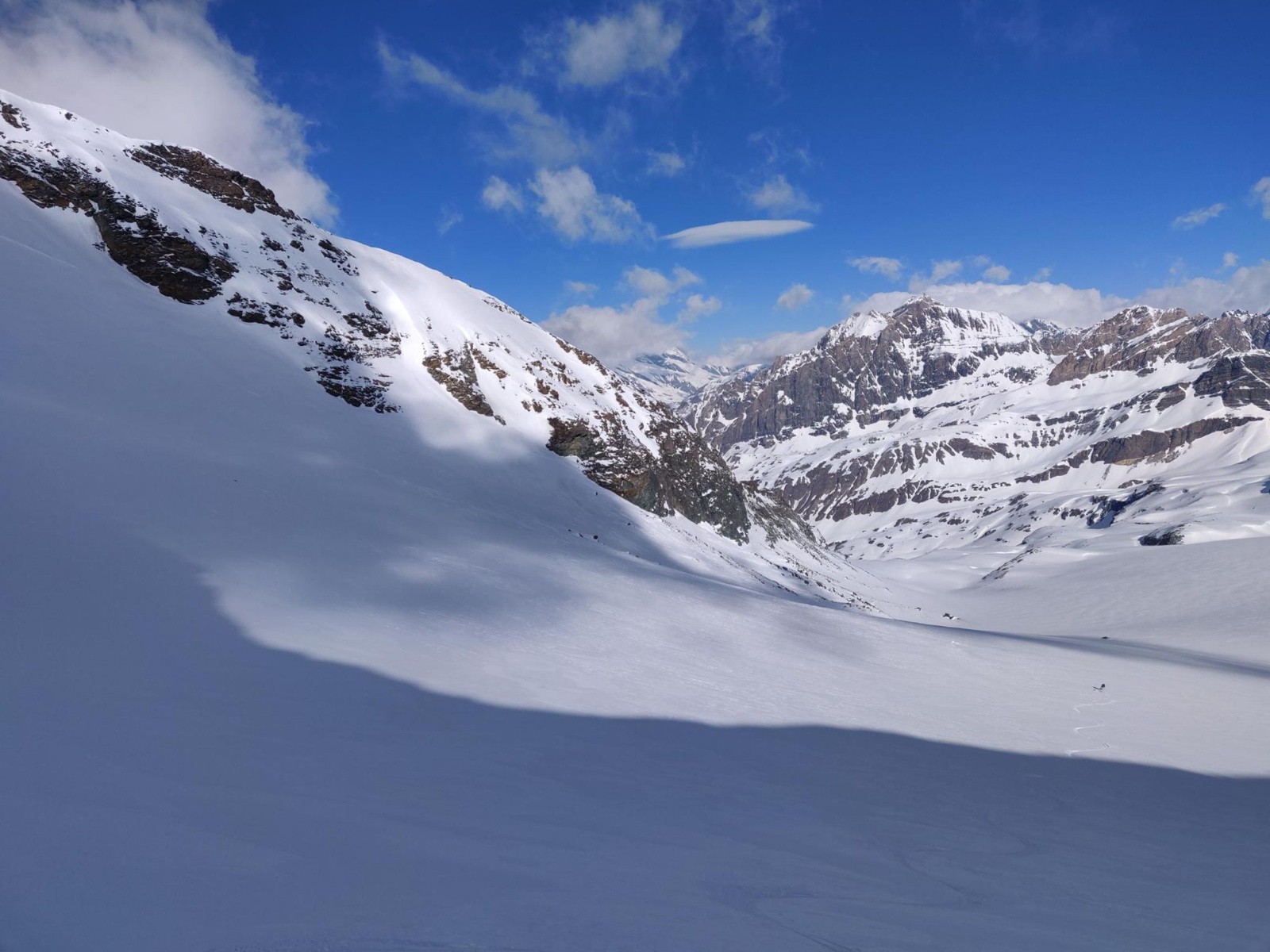 Descente depuis le Pas du Bouquetin