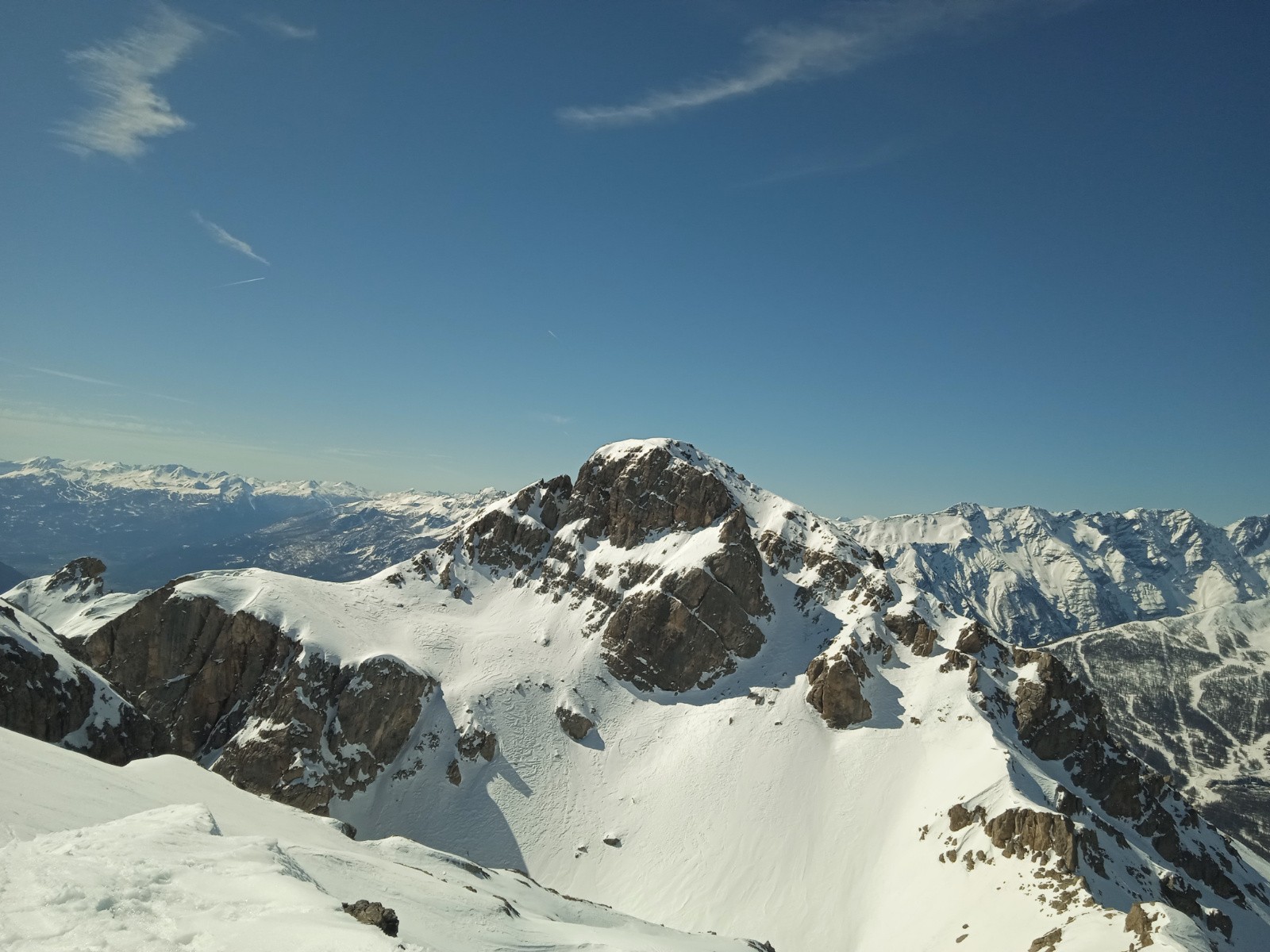#7 vue depuis le sommet (au sud) vue depuis le sommet (au sud)