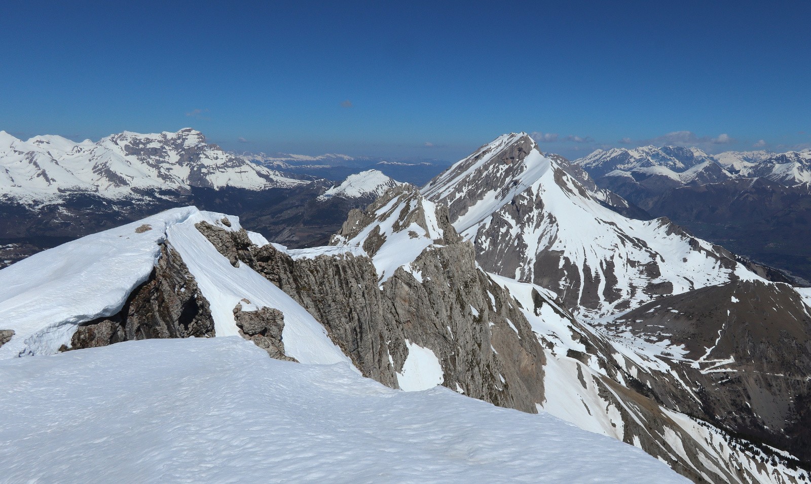 Vue vers le Nord depuis le Pt 2432m&nbsp;