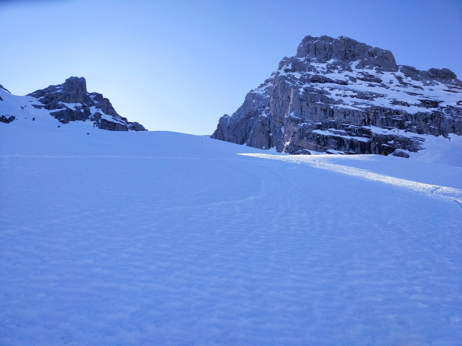 #3 Combe du Charvet, premiers rayons de soleil rasants à 10h Combe du Charvet, premiers rayons de soleil rasants à 10h