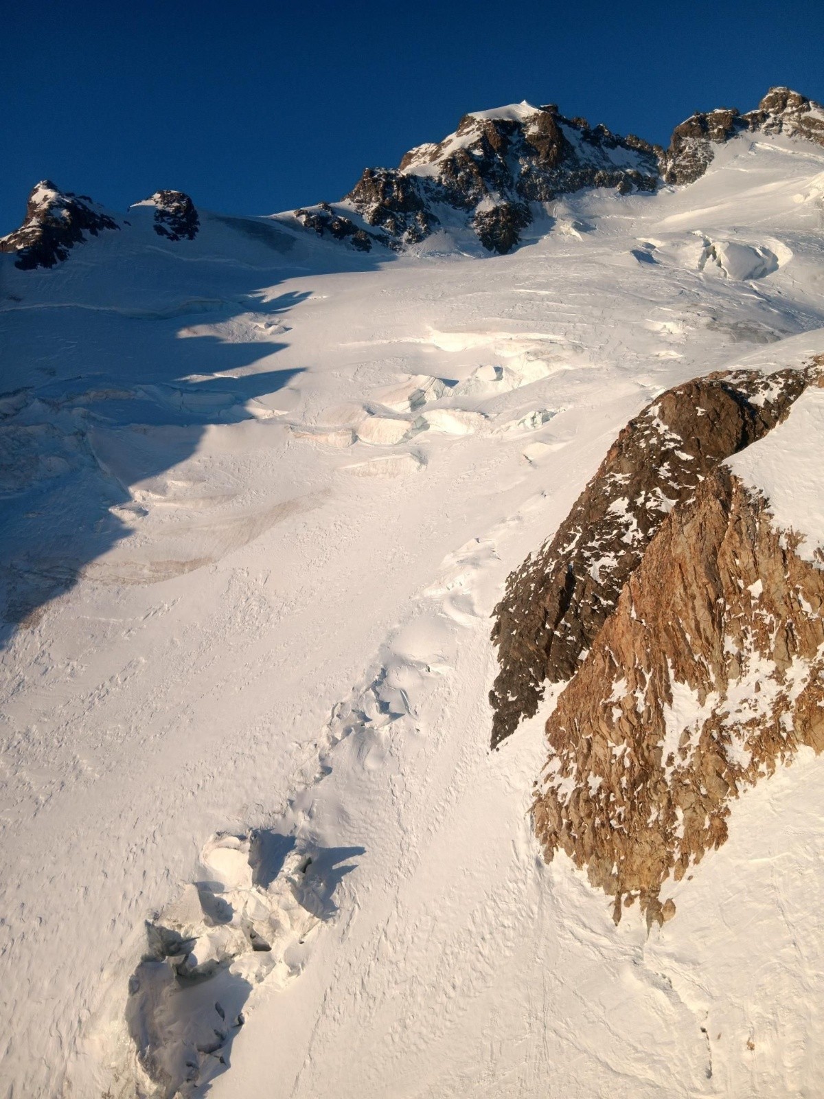 J4: Vue sur le pic oriental de la Meije depuis le refuge de l'Aigle&nbsp;