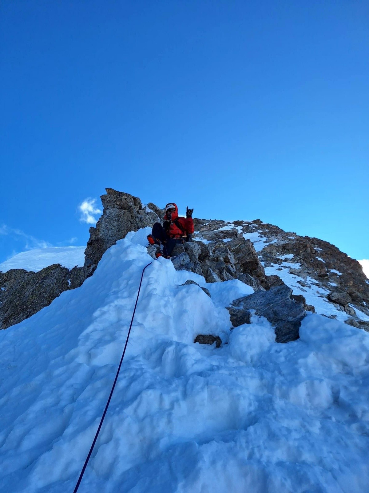 #34 J4 : Redescente un poil tardive du Pic oriental J4 : Redescente un poil tardive du Pic oriental