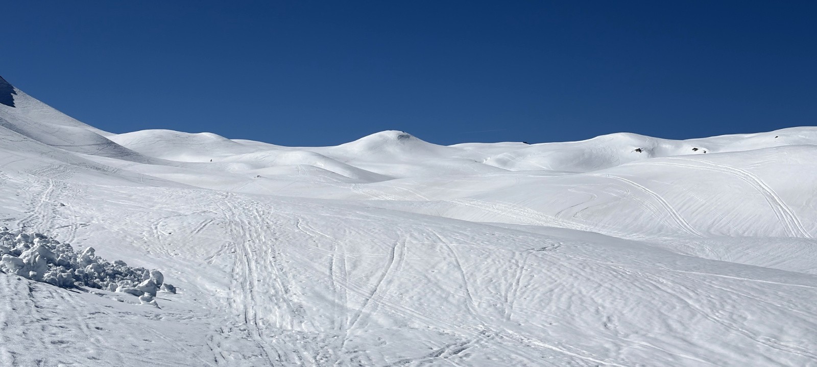 ligne de crêtes menant au col&nbsp;