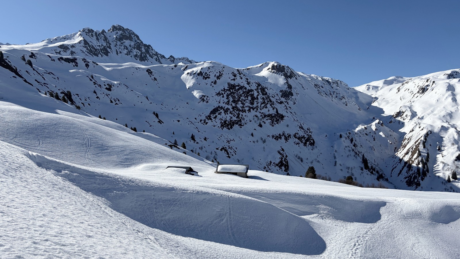 chalet de Péchette et tête de la Cicle&nbsp;