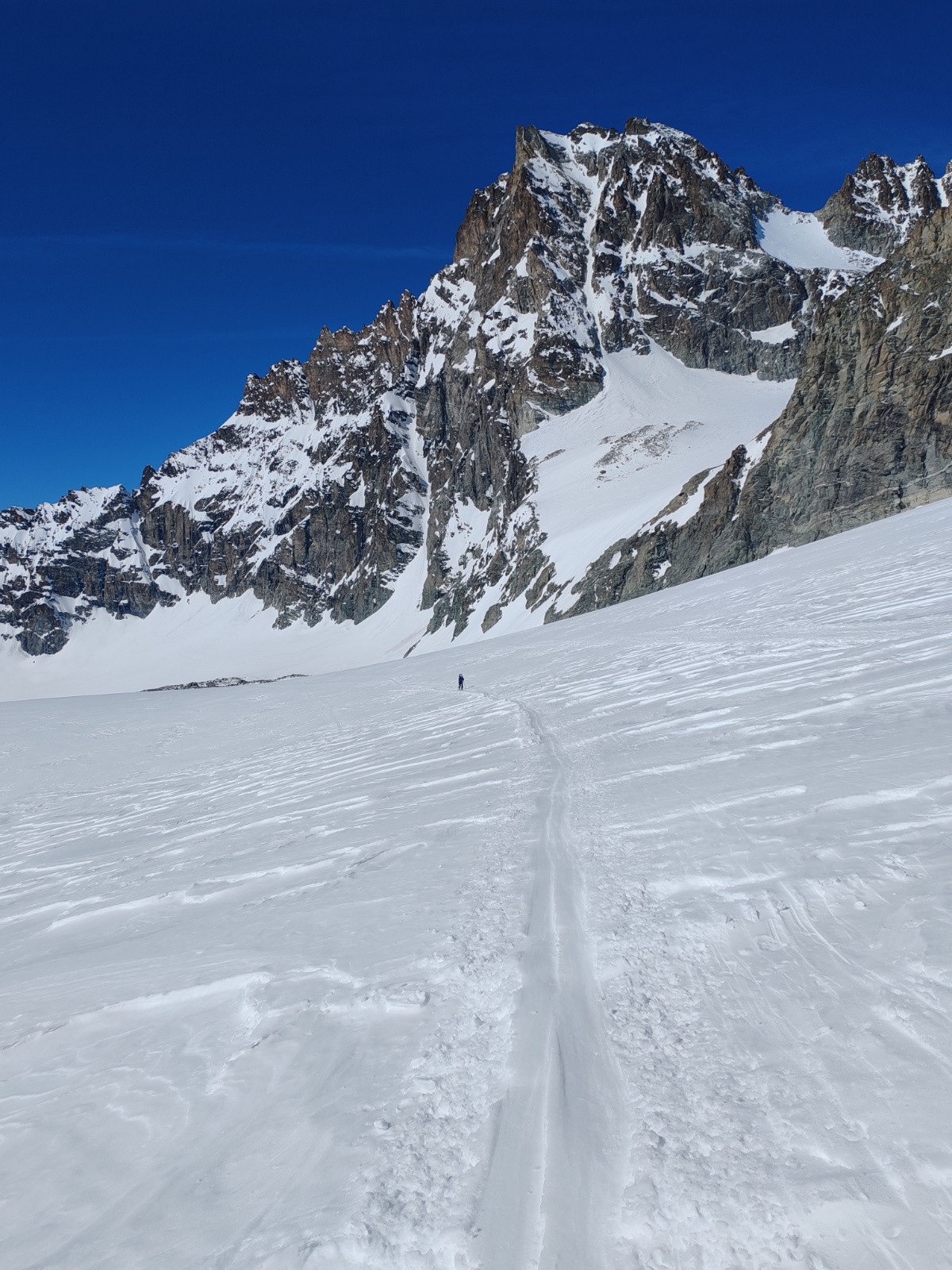 l'organisateur sent la fatigue