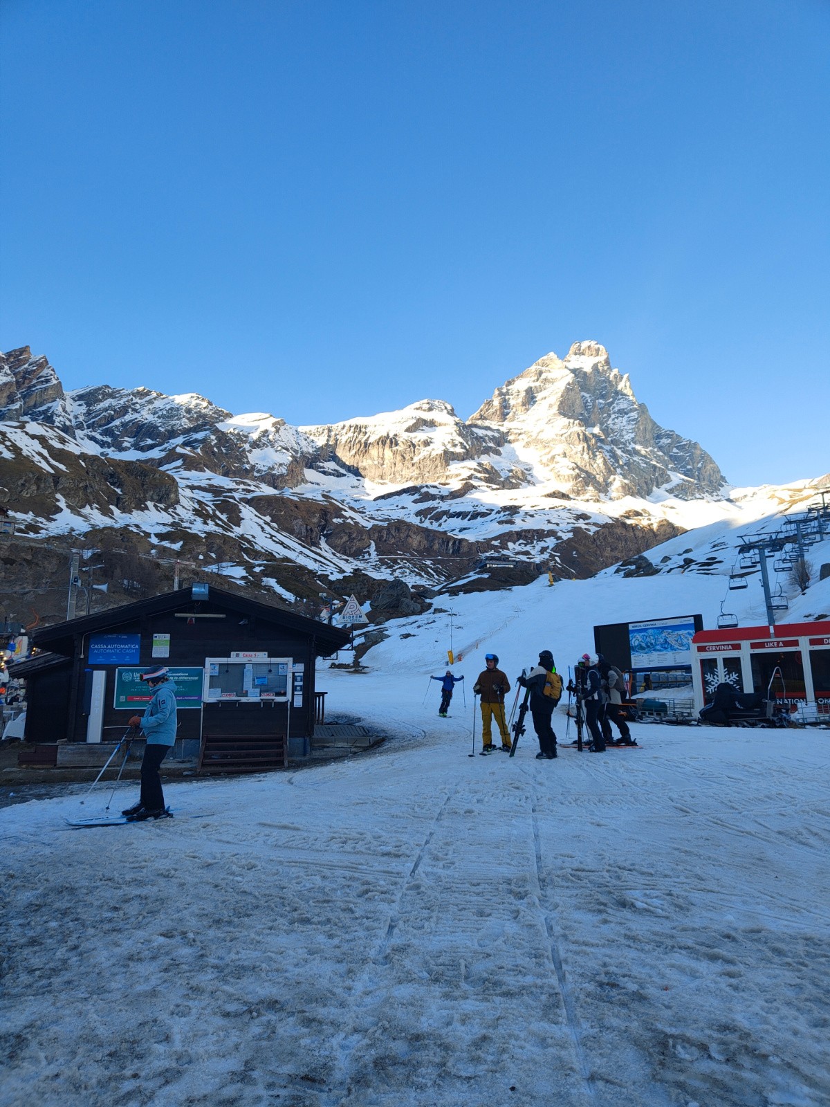 arrivé a Cervinia, dans le bon temps pour le apres-ski