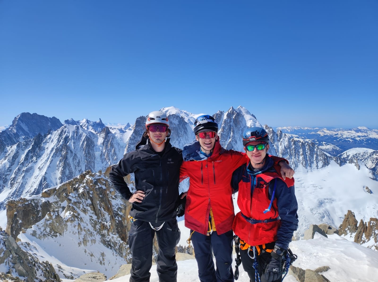 &nbsp;L'équipe au sommet