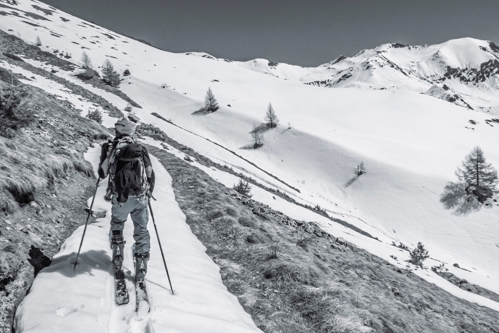 Remontée par le sentier du col de Combeau